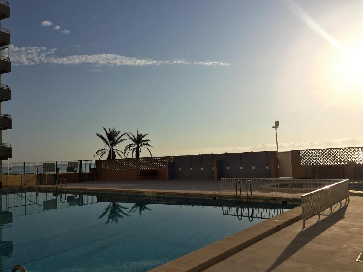 Beachfront Apartment With A Terrace Mareny Barraquetas Exterior photo